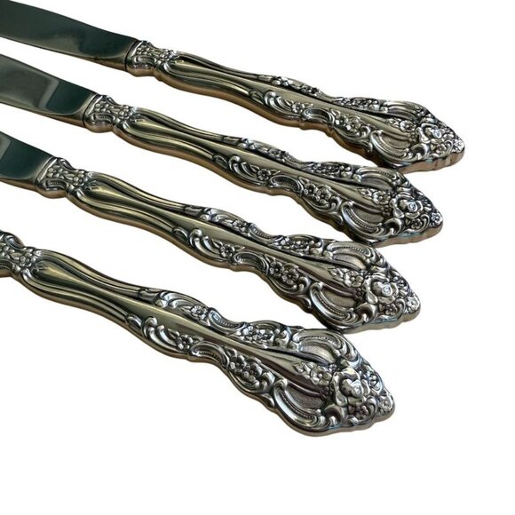 4 Oneida Michelangelo Dinner Knives Stainless Heirloom Glossy  Flatware  9 In - Picture 5 of 10
